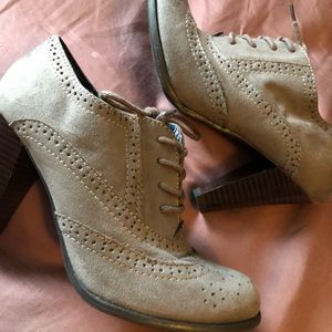 Size 6.5 Dusty Gray Bootie